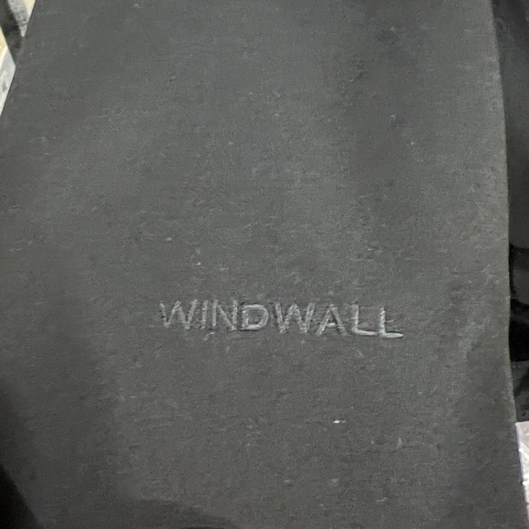 The North Face Women's Black Jacket coat windwall - Picture 14 of 14